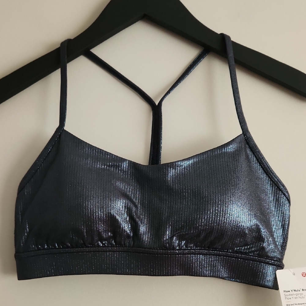 Lululemon NWT Rare Flow Y Nulu Bra *Ribbed Shine Size 8